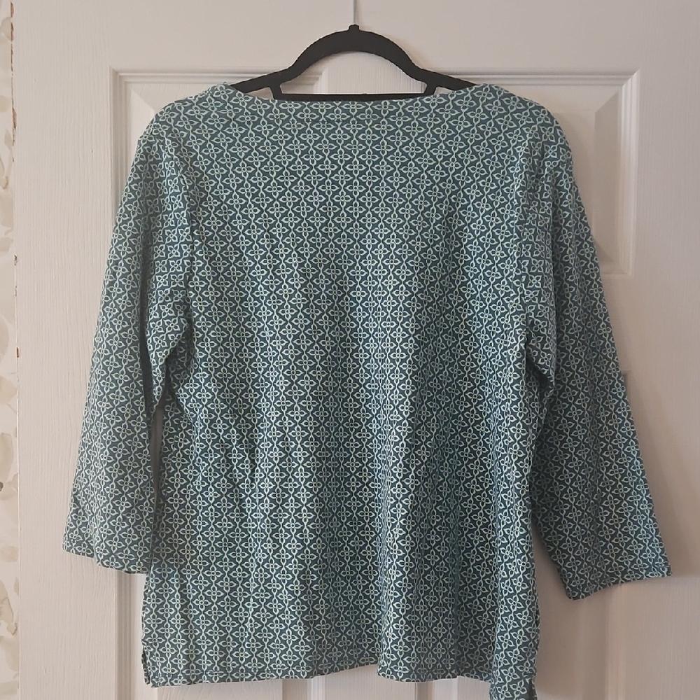 3 For $10 Croft & Barrow Teal Geometric Blouse - Picture 3 of 4